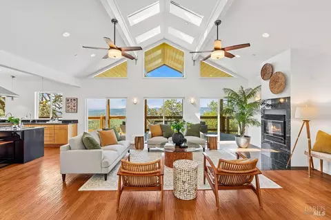 Living - 31000 Pine Mountain Rd, Cloverdale, CA 95425 photo 1 of 4