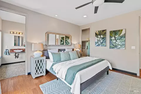 Bedroom - 31000 Pine Mountain Rd, Cloverdale, CA 95425 photo 1 of 4
