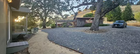 Exterior - 31000 Pine Mountain Rd, Cloverdale, CA 95425 photo 4 of 25