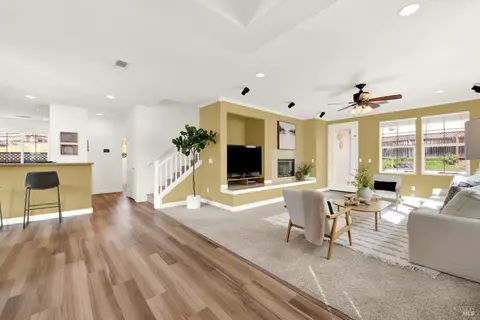 Living - 7004 Alder Creek Rd, Vallejo, CA 94591 photo 3 of 8