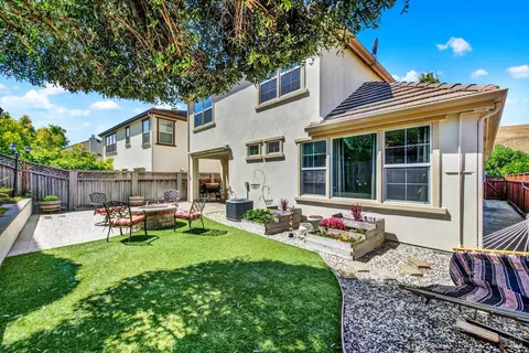 Exterior - 7004 Alder Creek Rd, Vallejo, CA 94591 photo 8 of 15