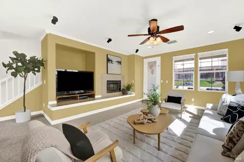 Living - 7004 Alder Creek Rd, Vallejo, CA 94591 photo 4 of 8