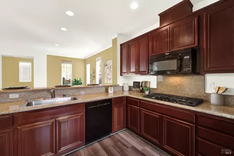 Kitchen - 7004 Alder Creek Rd, Vallejo, CA 94591 photo 7 of 8