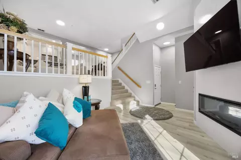 Living - 465 E Fifth St, Benicia, CA 94510 photo 1 of 5