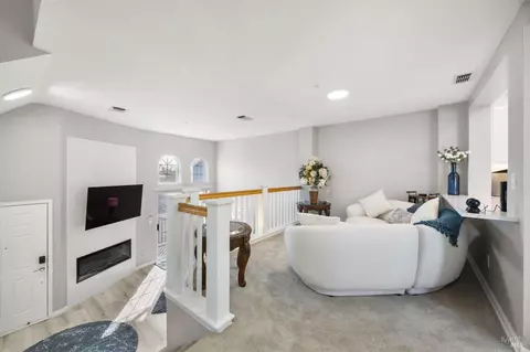 Living - 465 E Fifth St, Benicia, CA 94510 photo 4 of 5