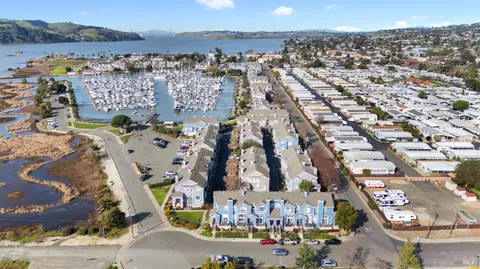 View/Area - 465 E Fifth St, Benicia, CA 94510 photo 4 of 7