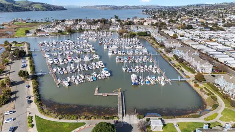 View/Area - 465 E Fifth St, Benicia, CA 94510 photo 5 of 7