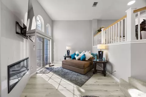 Living - 465 E Fifth St, Benicia, CA 94510 photo 2 of 5