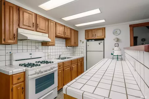 Kitchen - 2151 Guntly Rd, Philo, CA 95466 photo 1 of 2