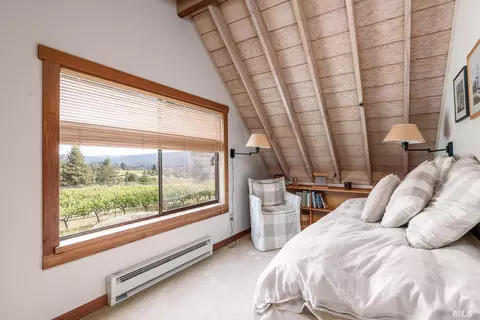 Bedroom - 2151 Guntly Rd, Philo, CA 95466 photo 3 of 3