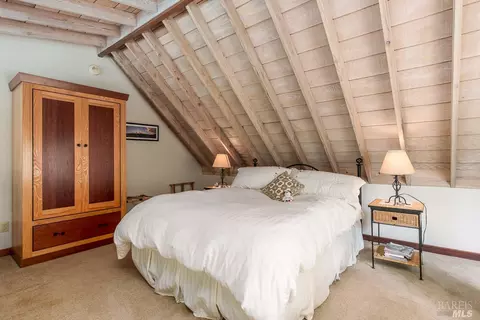 Bedroom - 2151 Guntly Rd, Philo, CA 95466 photo 2 of 3