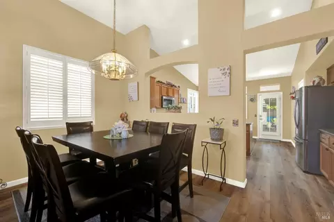 Dining - 161 Currant Ln, Vacaville, CA 95687 photo 1 of 4