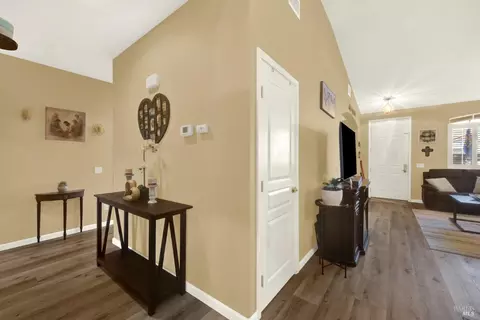 Entry Way - 161 Currant Ln, Vacaville, CA 95687 photo 2 of 5