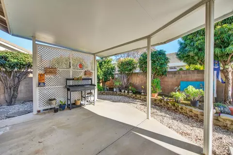 Exterior - 161 Currant Ln, Vacaville, CA 95687 photo 4 of 11