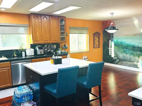 Kitchen - 32 Romine Way, Vallejo, CA 94591 photo 2 of 5