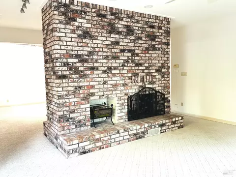 Living - 32 Romine Way, Vallejo, CA 94591 photo 10 of 10