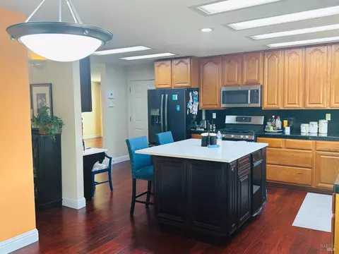 Kitchen - 32 Romine Way, Vallejo, CA 94591 photo 3 of 5