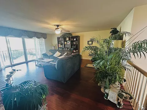 Living - 32 Romine Way, Vallejo, CA 94591 photo 1 of 10