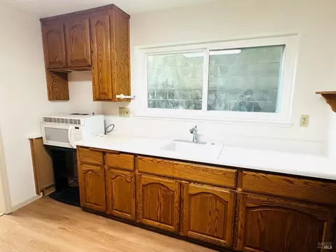 Kitchen - 32 Romine Way, Vallejo, CA 94591 photo 5 of 5