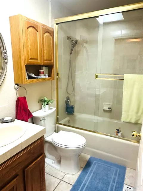 Bath - 32 Romine Way, Vallejo, CA 94591 photo 1 of 2