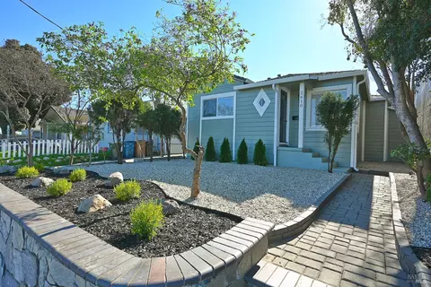 Exterior - 2610 Pacheco Blvd, Martinez, CA 94553 photo 11 of 14