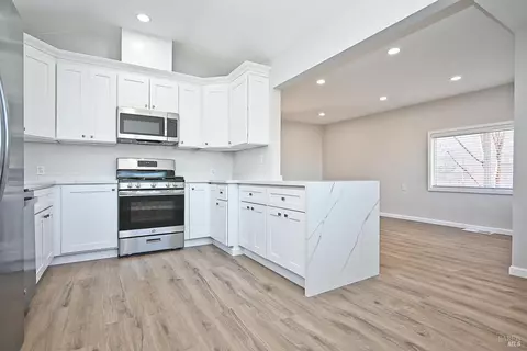 Kitchen - 2610 Pacheco Blvd, Martinez, CA 94553 photo 2 of 7