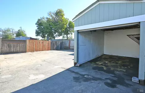 Exterior - 2610 Pacheco Blvd, Martinez, CA 94553 photo 4 of 14