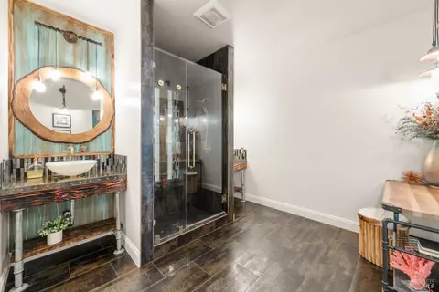 Bath - 2135 E 2nd St, Benicia, CA 94510 photo 7 of 12