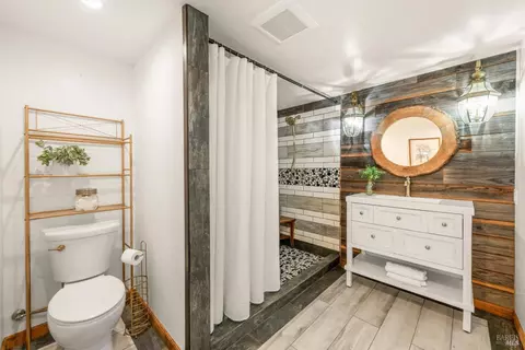 Bath - 2135 E 2nd St, Benicia, CA 94510 photo 10 of 12