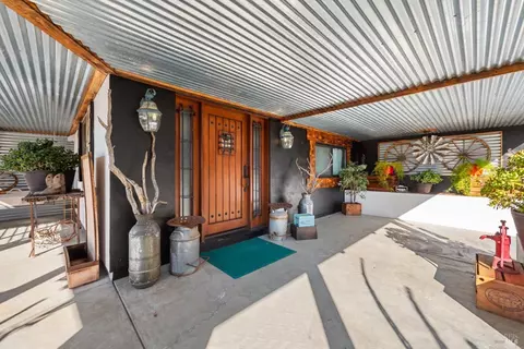 Exterior - 2135 E 2nd St, Benicia, CA 94510 photo 12 of 31