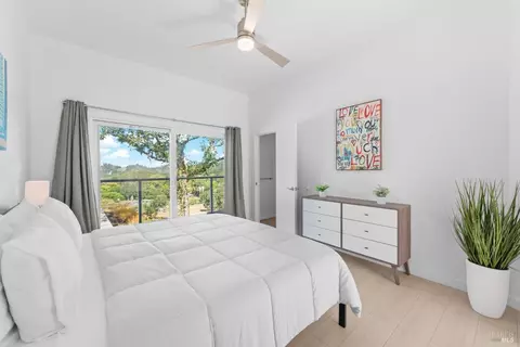 Bedroom - 5860 Sharp Rd, Calistoga, CA 94515 photo 1 of 5