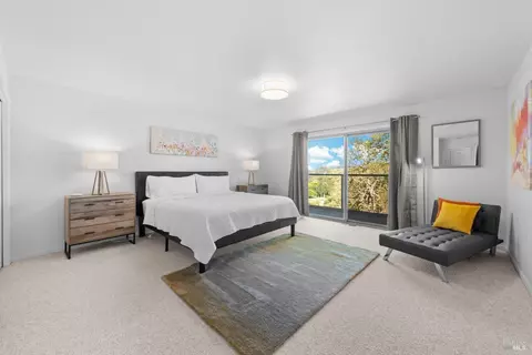 Bedroom - 5860 Sharp Rd, Calistoga, CA 94515 photo 2 of 5