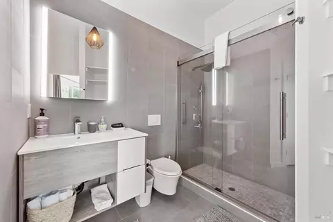 Bath - 5860 Sharp Rd, Calistoga, CA 94515 photo 1 of 4
