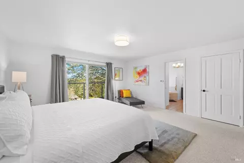Bedroom - 5860 Sharp Rd, Calistoga, CA 94515 photo 3 of 5