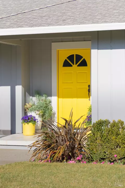 Exterior - 5860 Sharp Rd, Calistoga, CA 94515 photo 3 of 9
