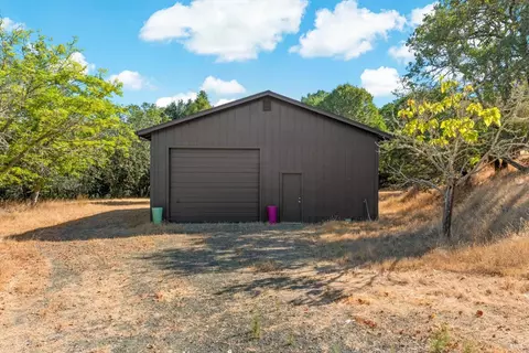 Exterior - 5860 Sharp Rd, Calistoga, CA 94515 photo 8 of 9