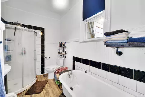 Bath - 844 Kentucky St, Vallejo, CA 94590 photo 1 of 2