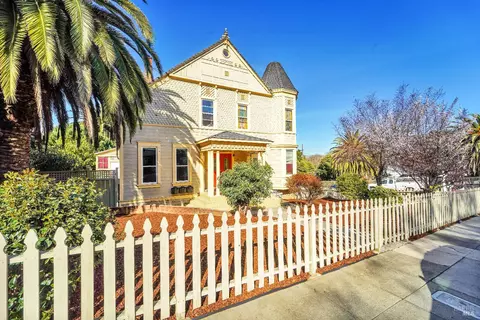 Exterior - 844 Kentucky St, Vallejo, CA 94590 photo 2 of 3