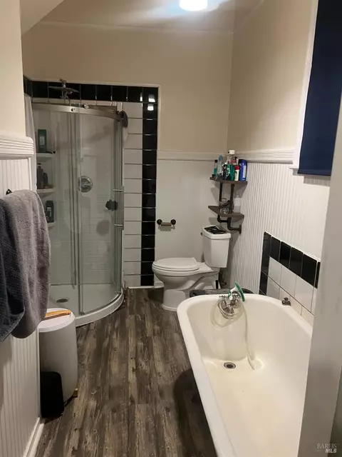 Bath - 844 Kentucky St, Vallejo, CA 94590 photo 2 of 2