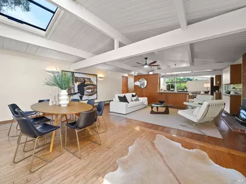 701 Appleberry Dr, San Rafael, CA 94903