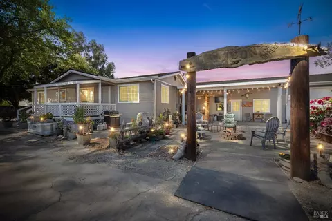7672 Country Ln, Vacaville, CA 95688