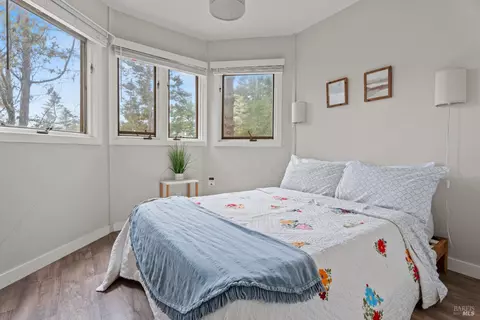 Bedroom - 15741 Forest View Rd, Manchester, CA 95459 photo 3 of 4
