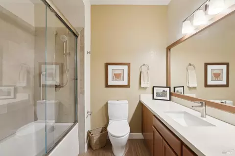 Bath - 603 Cherry Ave, Sonoma, CA 95476 photo 4 of 5