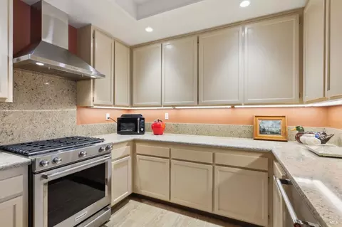 Kitchen - 603 Cherry Ave, Sonoma, CA 95476 photo 3 of 6