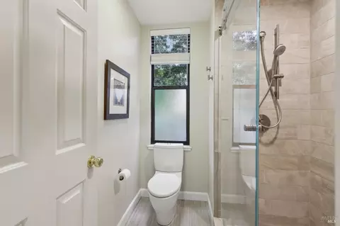 Bath - 603 Cherry Ave, Sonoma, CA 95476 photo 3 of 5