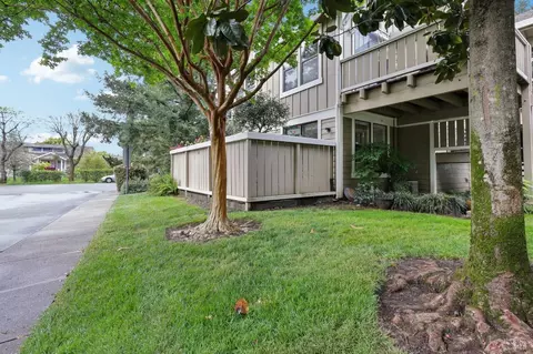Exterior - 603 Cherry Ave, Sonoma, CA 95476 photo 7 of 9