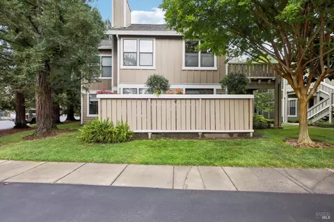 Exterior - 603 Cherry Ave, Sonoma, CA 95476 photo 4 of 9