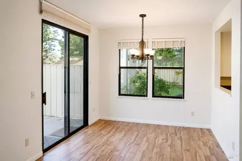 Living - 615 Cherry Ave, Sonoma, CA 95476 photo 5 of 5