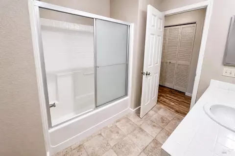 Bath - 615 Cherry Ave, Sonoma, CA 95476 photo 1 of 4