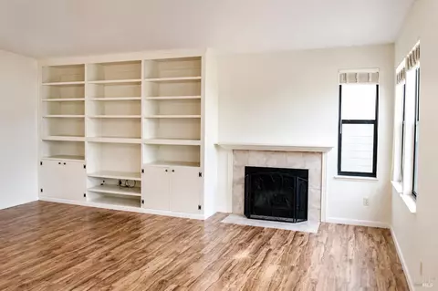Living - 615 Cherry Ave, Sonoma, CA 95476 photo 2 of 5